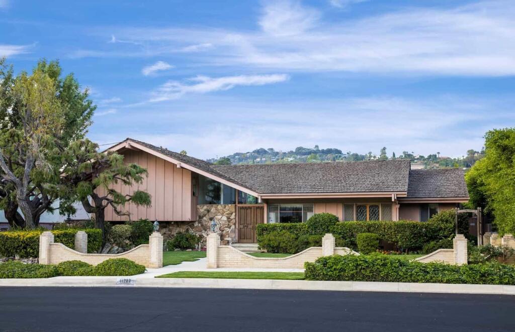The Studio City home featured in the opening and closing scenes of 'The Brady Bunch' is for sale for $1.885 million. (ANTHONY BARCELO/ CARSWELLANDPARTNERS.COM)
