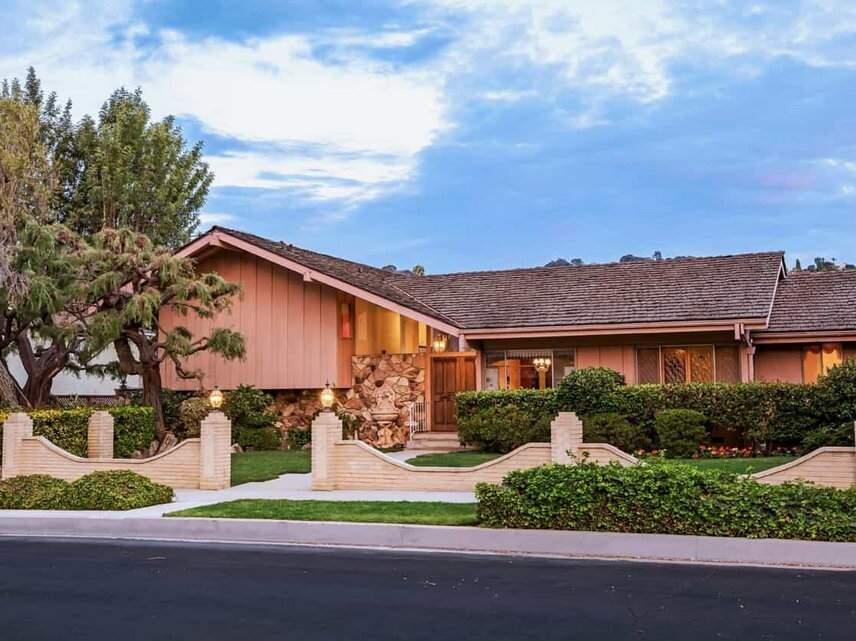 The Studio City home featured in the opening and closing scenes of 'The Brady Bunch' is for sale for $1.885 million. (ANTHONY BARCELO/ CARSWELLANDPARTNERS.COM)