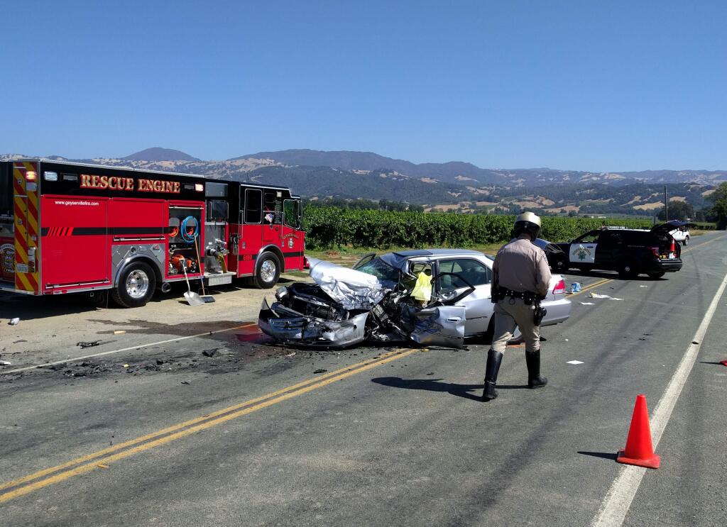 Three vehicles collided on Alexander Valley Road near Healdsburg, killing one person on Wednesday, Aug. 10, 2016. (CHRISTOPHER CHUNG/ PD)