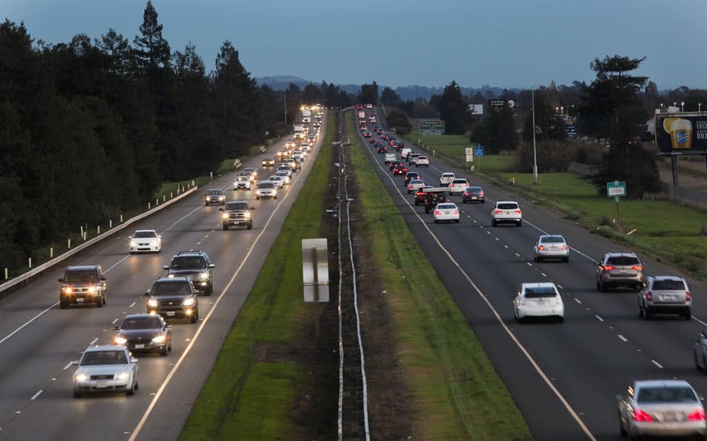 Petaluma, CA, USA. Monday, December 12, 2016._ Rush hour traffic on Highway 101 just north of the East Washington exit in Petaluma. (CRISSY PASCUAL/ARGUS-COURIER STAFF)