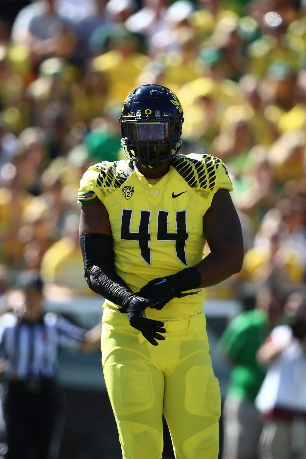 Oregon defensive lineman DeForest Buckner (44) is seen during the first half of an game against Georgia State, Saturday, Sept. 19, 2015, in Eugene, Ore. (AP Photo/Ryan Kang)