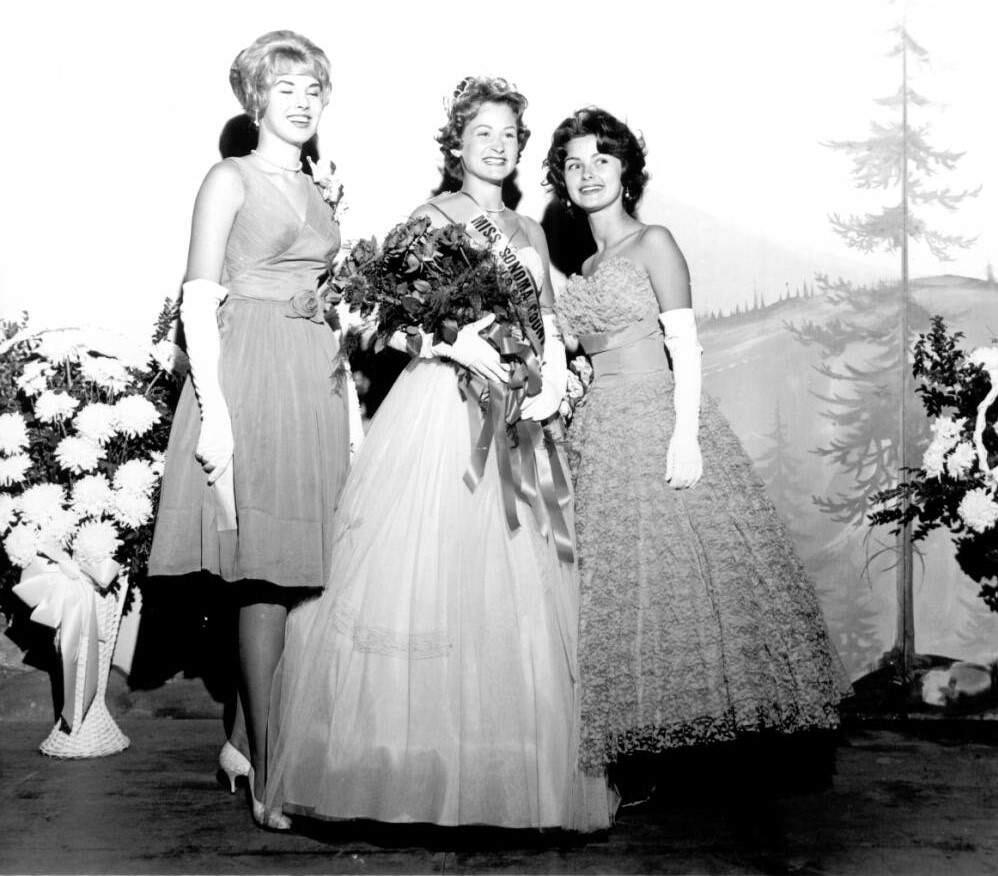 Miss Sonoma County and runners up circa 1956. (Courtesy of the Sonoma County Library)