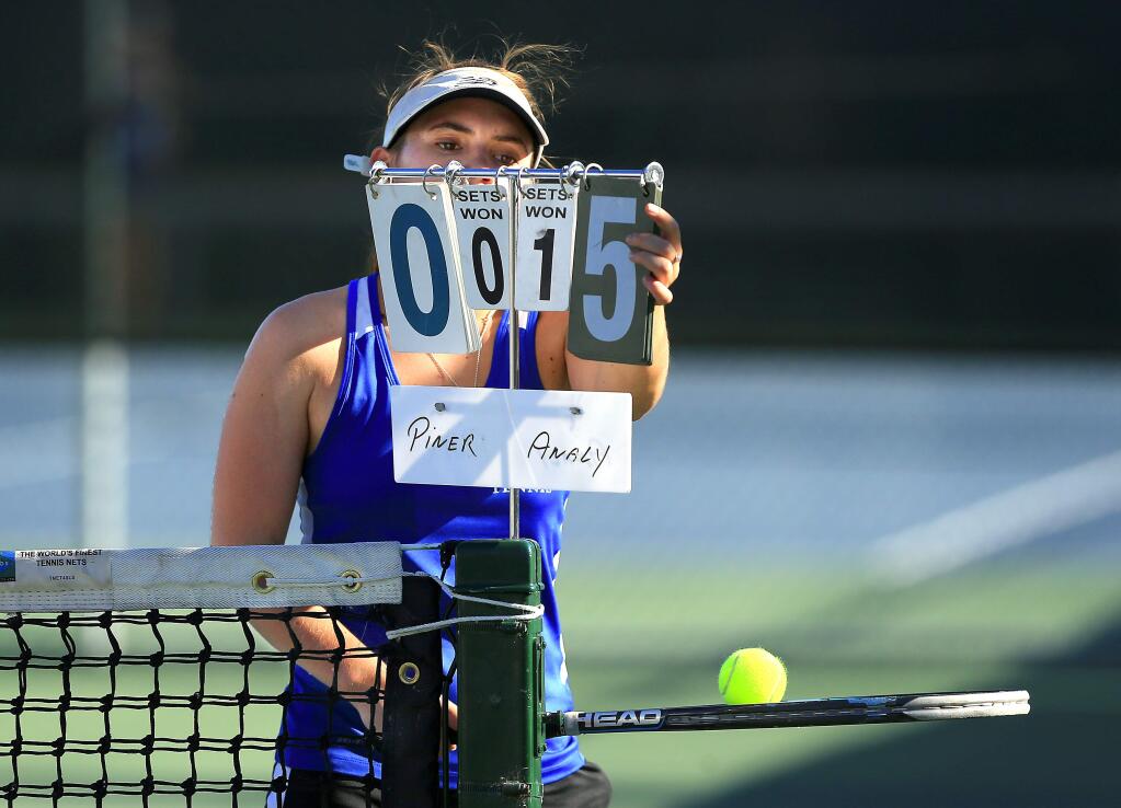 Analy tennis player Jade Wight finishes off her latest opponent, losing just 4 points, 2 on double faults, in 2 sets. (John Burgess/The Press Democrat)