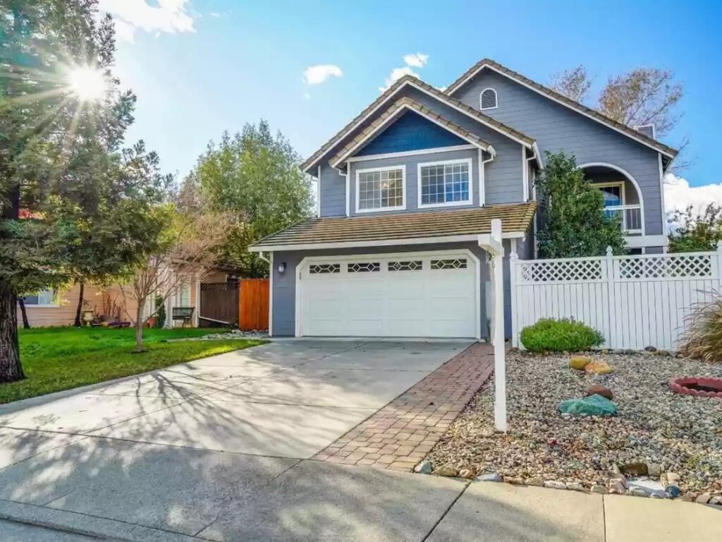 A sale was pending on this home on Fairfield home listed for $610,000 in December. The moving up of the Solano County limit for jumbo home loans is expected to heat up the market for homes selling for over $600,000 in 2022. (Bebe Sorenson / Realty One Group Fox)