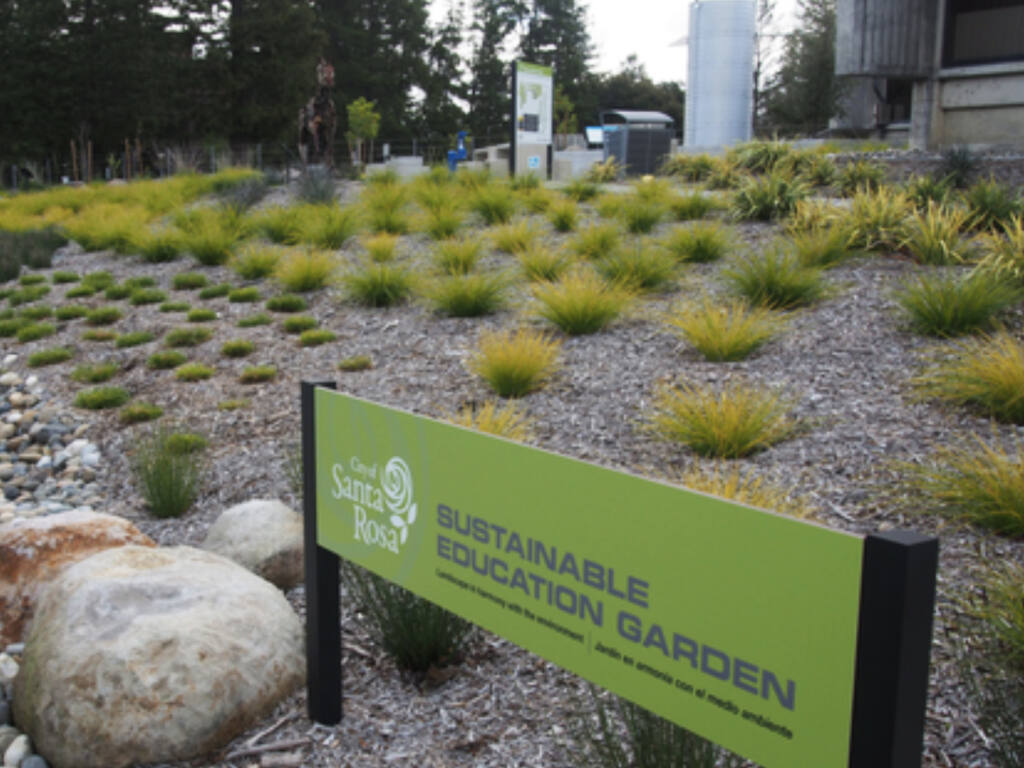 Sustainable Education Garden at Santa Rosa City Hall. Photo: savingwaterpartnership.org/eco-friendly-garden-tour