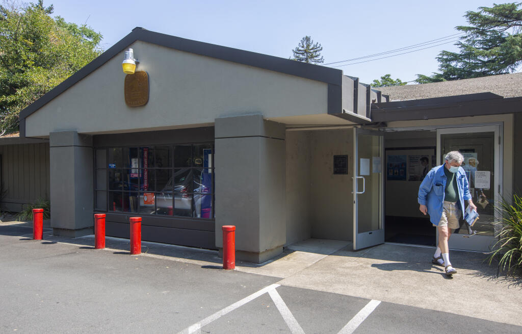 The Glen Ellen post office on Arnold Drive in Glen Ellen. (Photo by Robbi Pengelly/Index-Tribune)