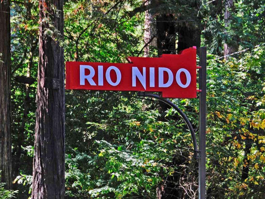 The iconic Rio Nido sign (Sonoma County Tourism photo)