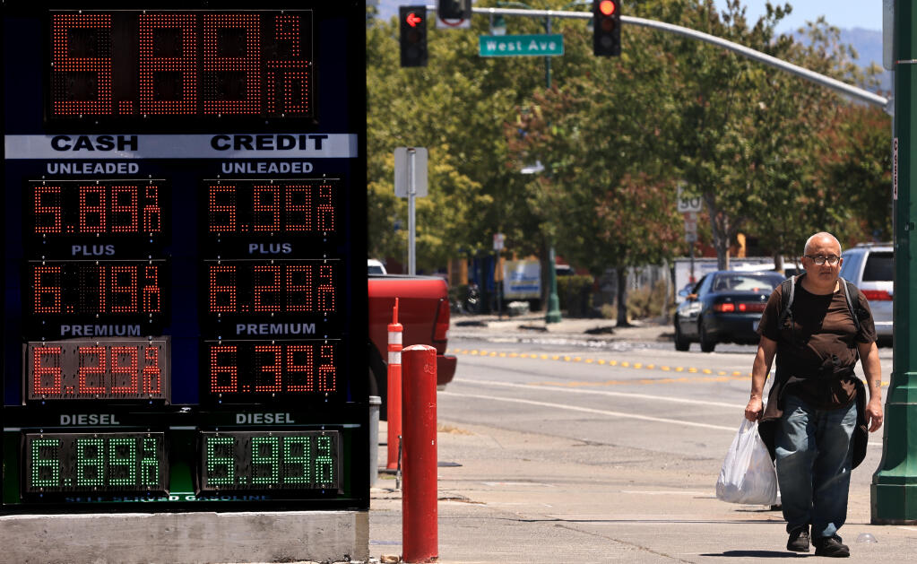 At 1:17 pm, Thursday, July 7, 2022, the Roseland Gas Mart had a cash price of $5.89 a gallon for cash.  (Kent Porter / The Press Democrat)