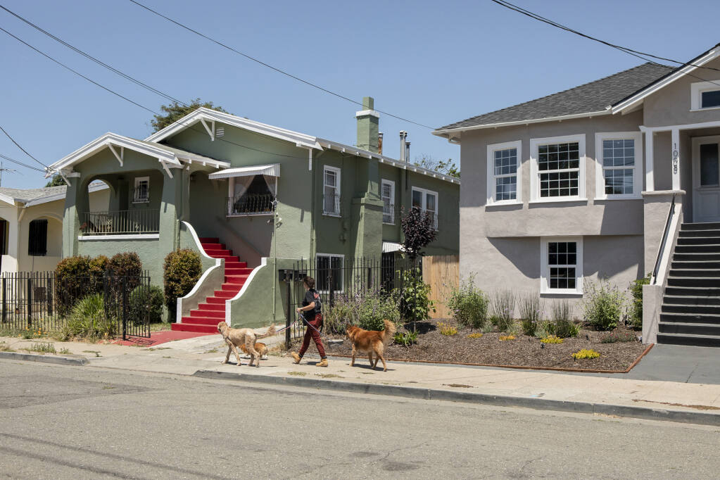 A residential neighborhood of Emeryville, CA on July 3, 2019. Jason Elliott, Gov. Gavin Newsom's adviser on housing and homelessness, said that while the state can build housing for homeless people and the very poor, the private sector is essential to easing the statewide housing shortage. Photo by Anne Wernikoff, CalMatters