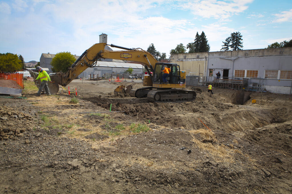Petaluma, CA, USA, Monday,  August 17, 2020._Construction continues on the location of the North River Apartments.(CRISSY PASCUAL/ARGUS-COURIER STAFF)