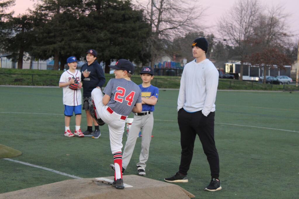 Los Angeles Dodgers pitcher Justin Bruihl oversees Athletic Edge pitching clinic in January 2022. (KERRI PETERSEN PHOTO)