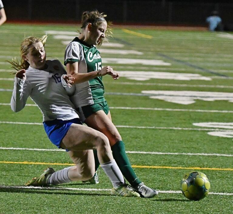 Casa Grande’s Natalia Young tangles with Benicia’s Daniela Osejo in quarterfinal game. The Gauchos went on to beat Las Lomas 3-1 in semifinal game. (Sumner Fowler / For the Argus-Courier)