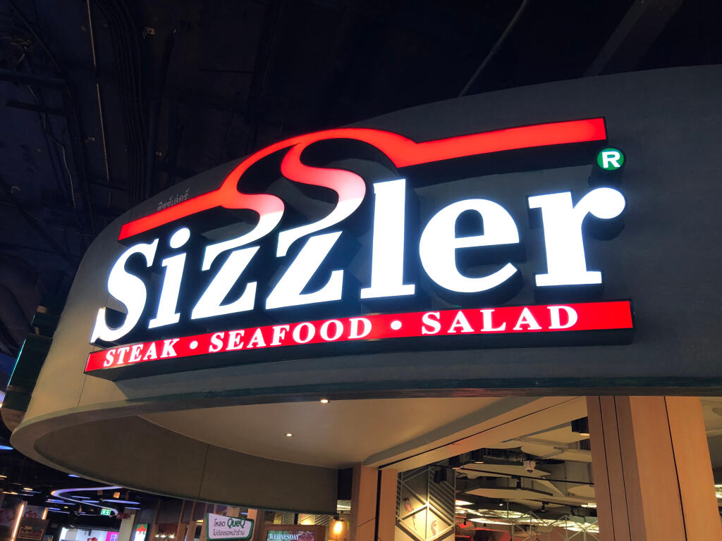 Sonoma, your days of the grilled cheese bread and the ’Buffet Court’ may be numbered. The only North Bay Sizzler still in operation is located in Napa.